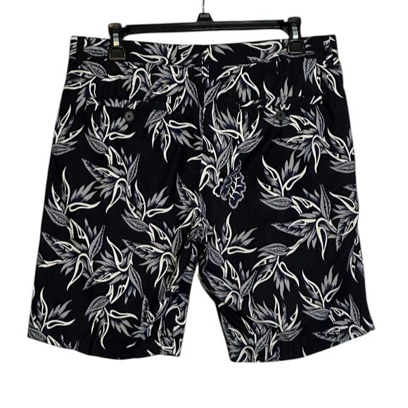 H&M black white floral casual shorts size 32R - Picture 2 of 10